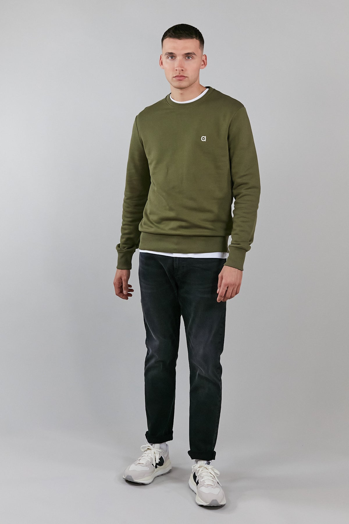 Khaki crew neck sweatshirt shop